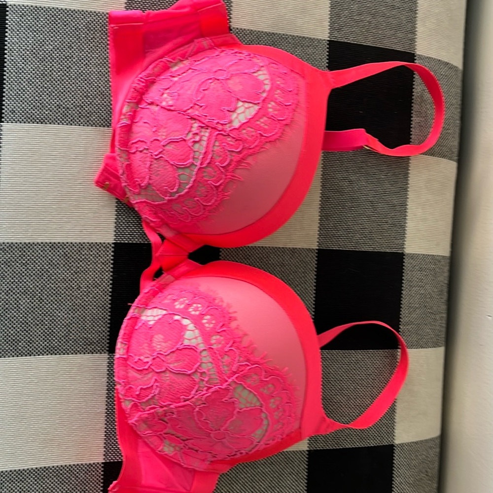 Very sexy push up 34D